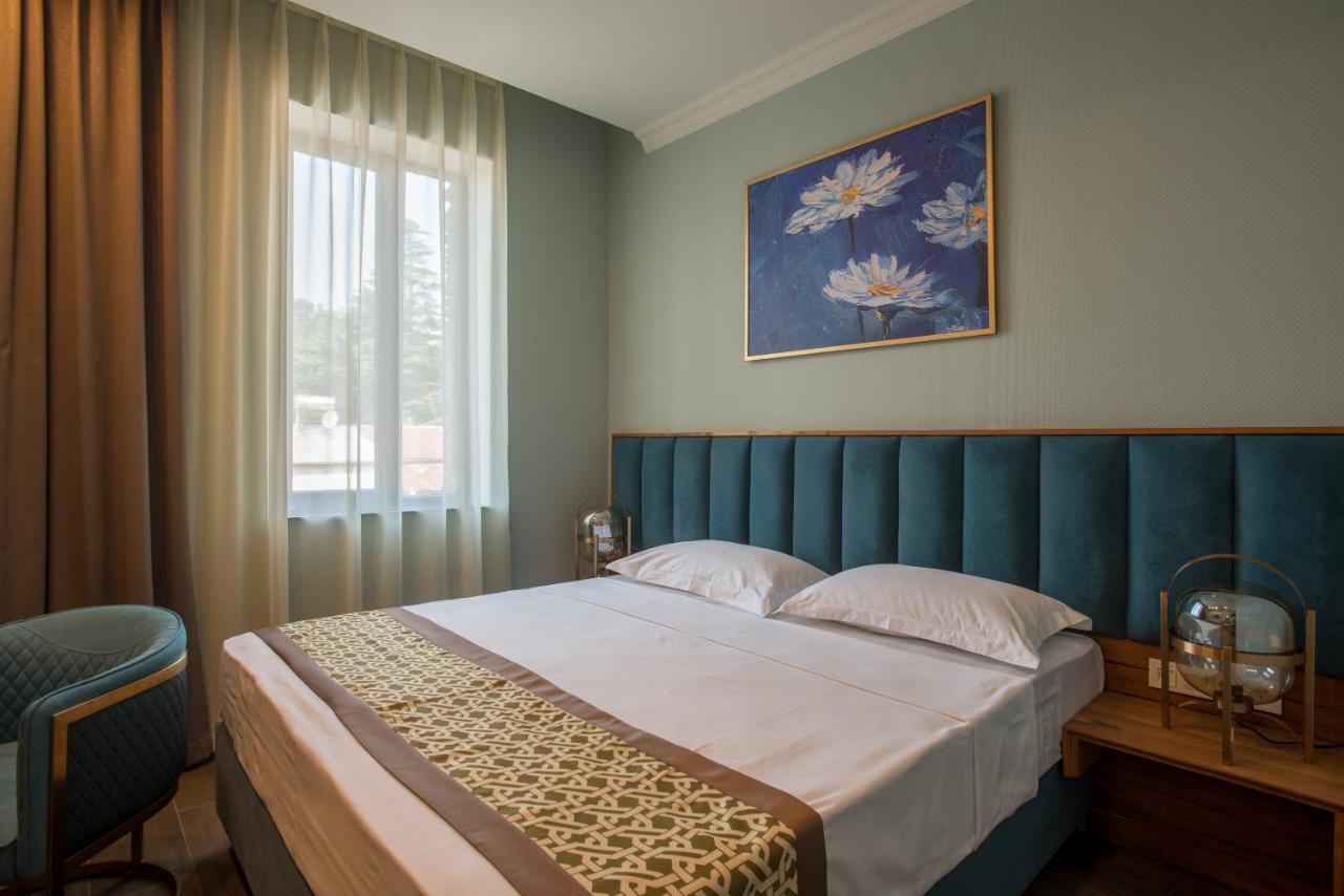 Grand Opera Hotel Kutaisi Ngoại thất bức ảnh