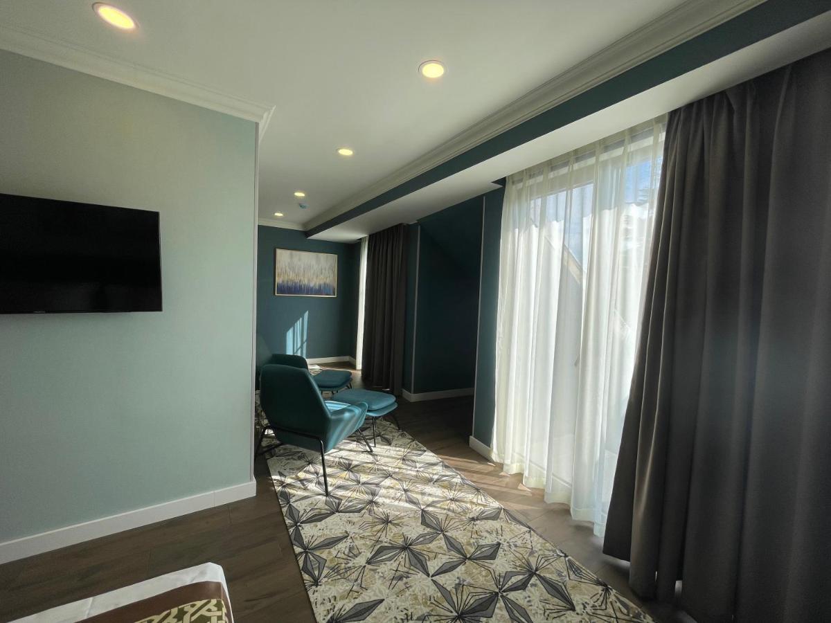 Grand Opera Hotel Kutaisi Ngoại thất bức ảnh