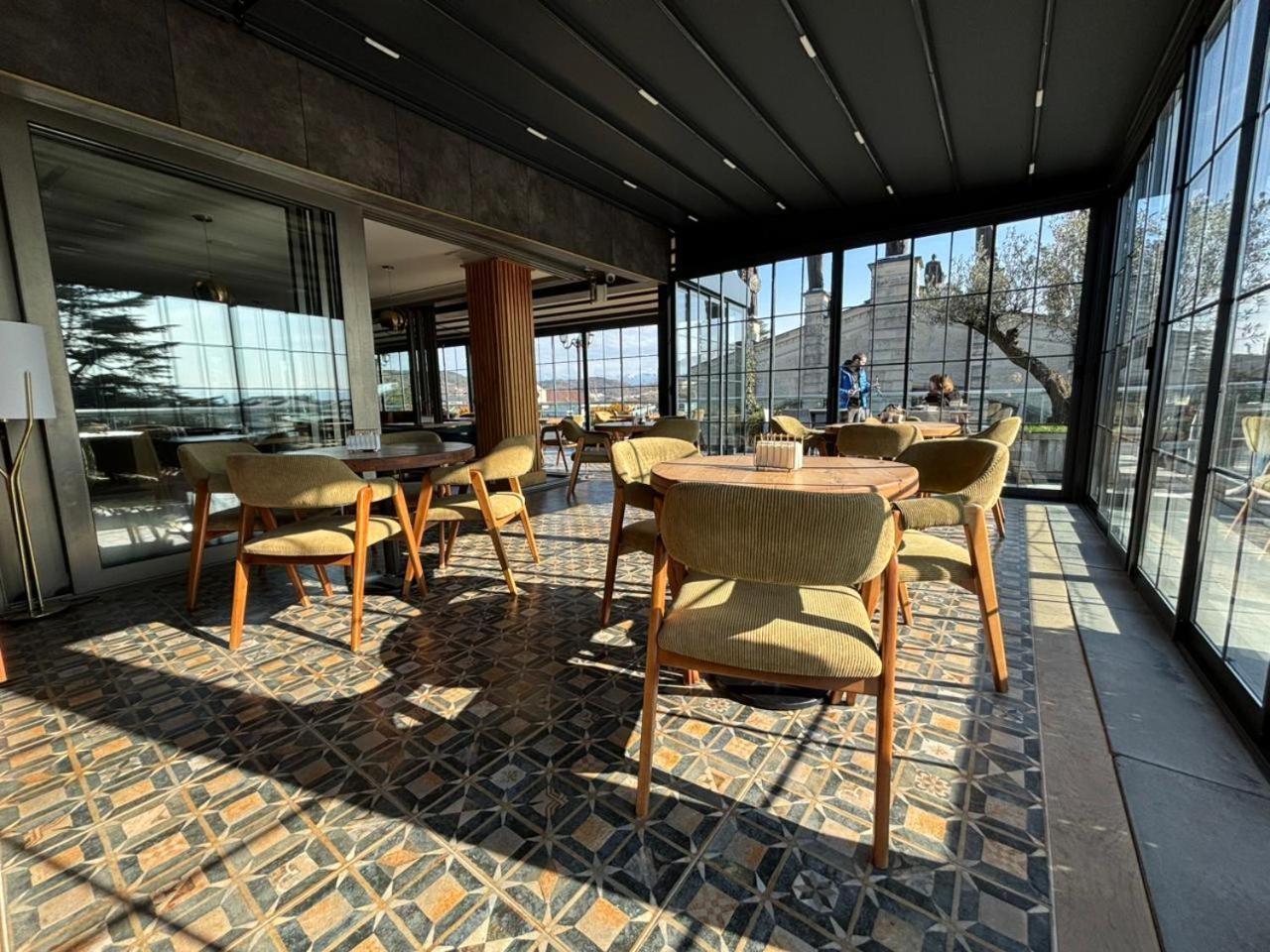 Grand Opera Hotel Kutaisi Ngoại thất bức ảnh