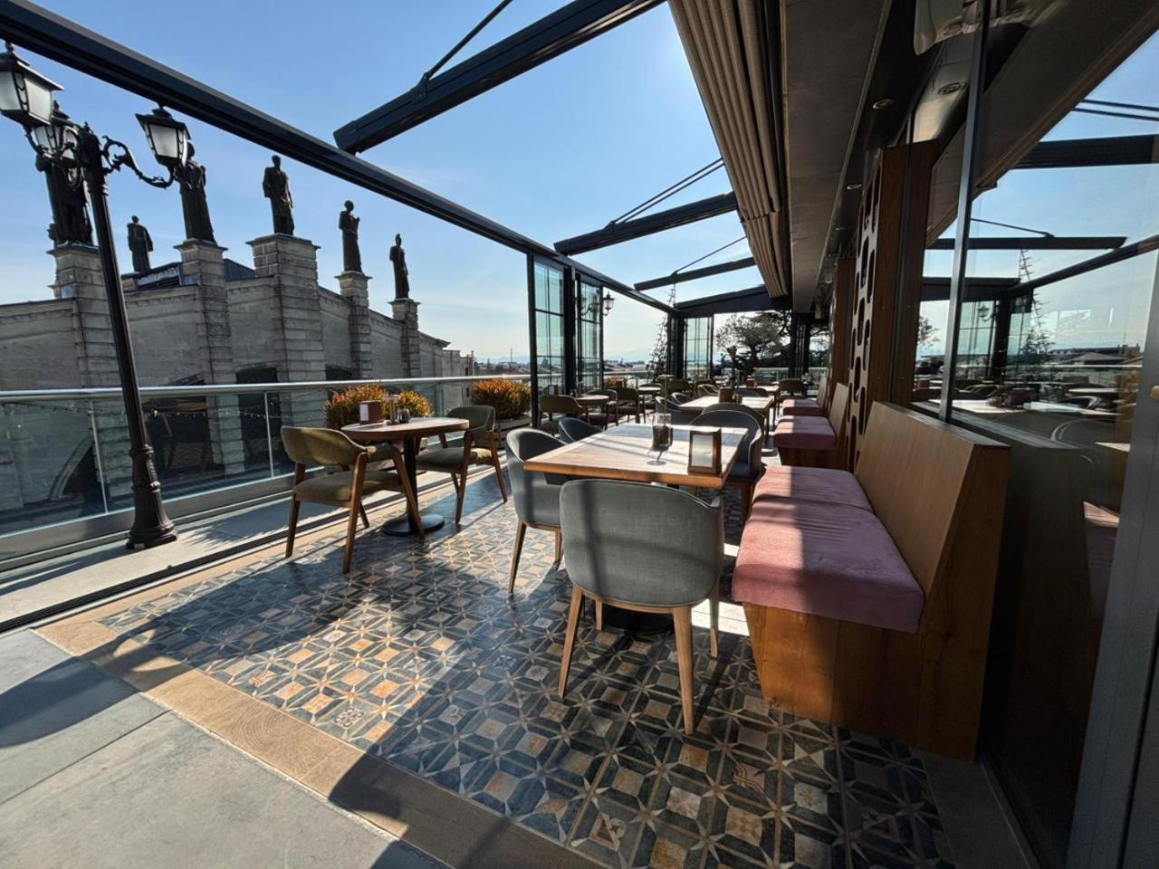 Grand Opera Hotel Kutaisi Ngoại thất bức ảnh